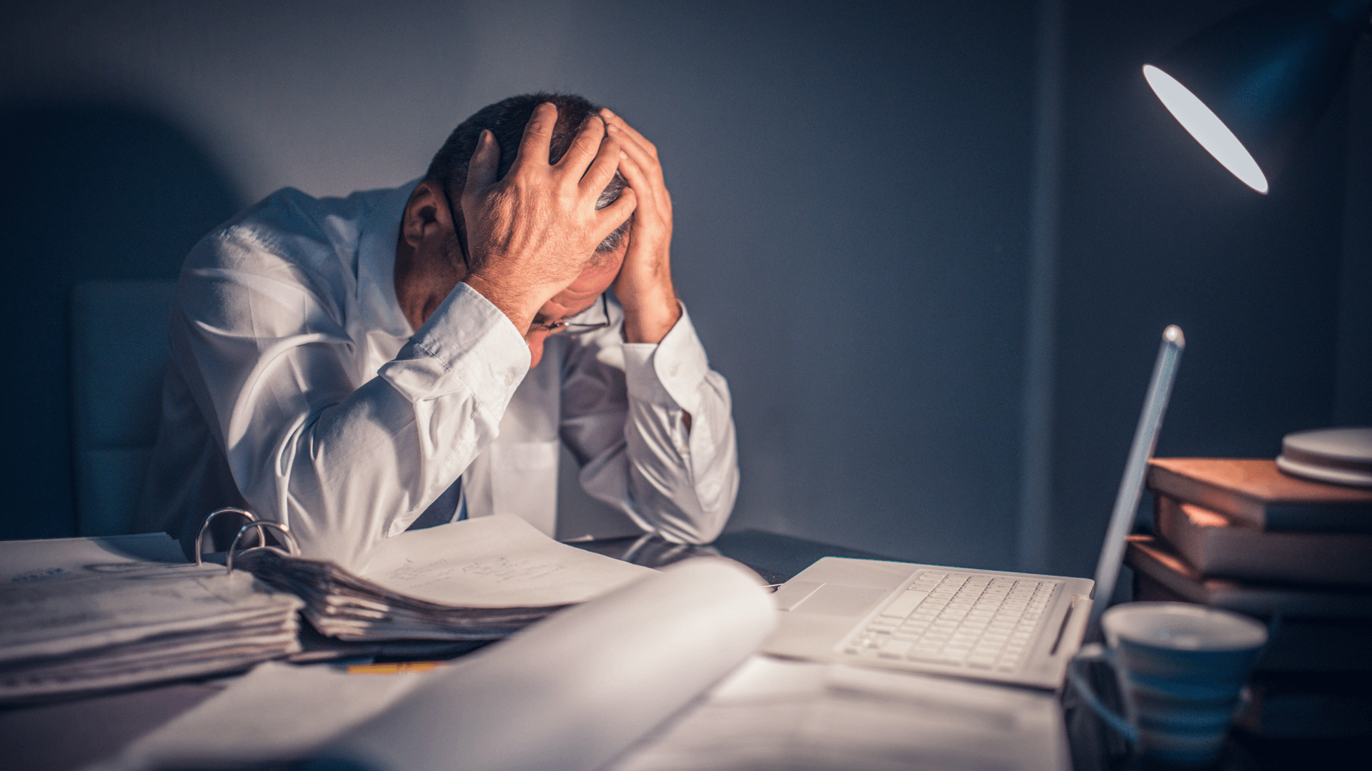 Photo showing stress and burnout in a busy daily life.